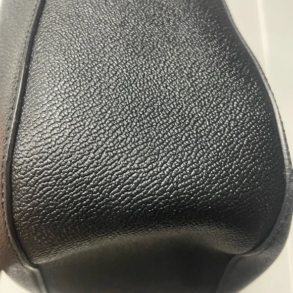 Burberry Hobo! 100% Authentic - Picture 3 of 5